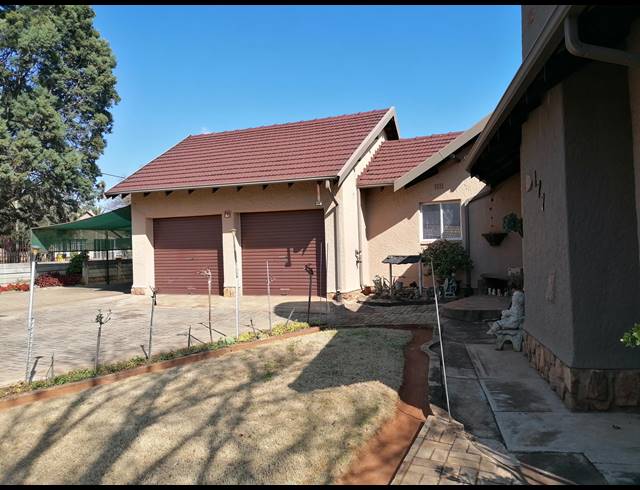 4 BEDROOM FREESTANDING SOLD IN STILFONTEIN EXT 4